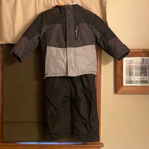 ZeroXposure boys 3T snow suit 2 piece (jacket and pants)